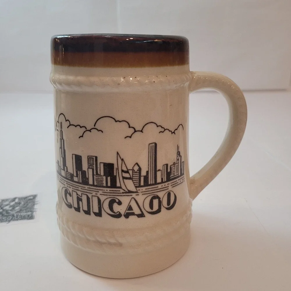 Vintage Chicago Illinois Ceramic Beer Stein Collectible Decoration City‎ Skyline
